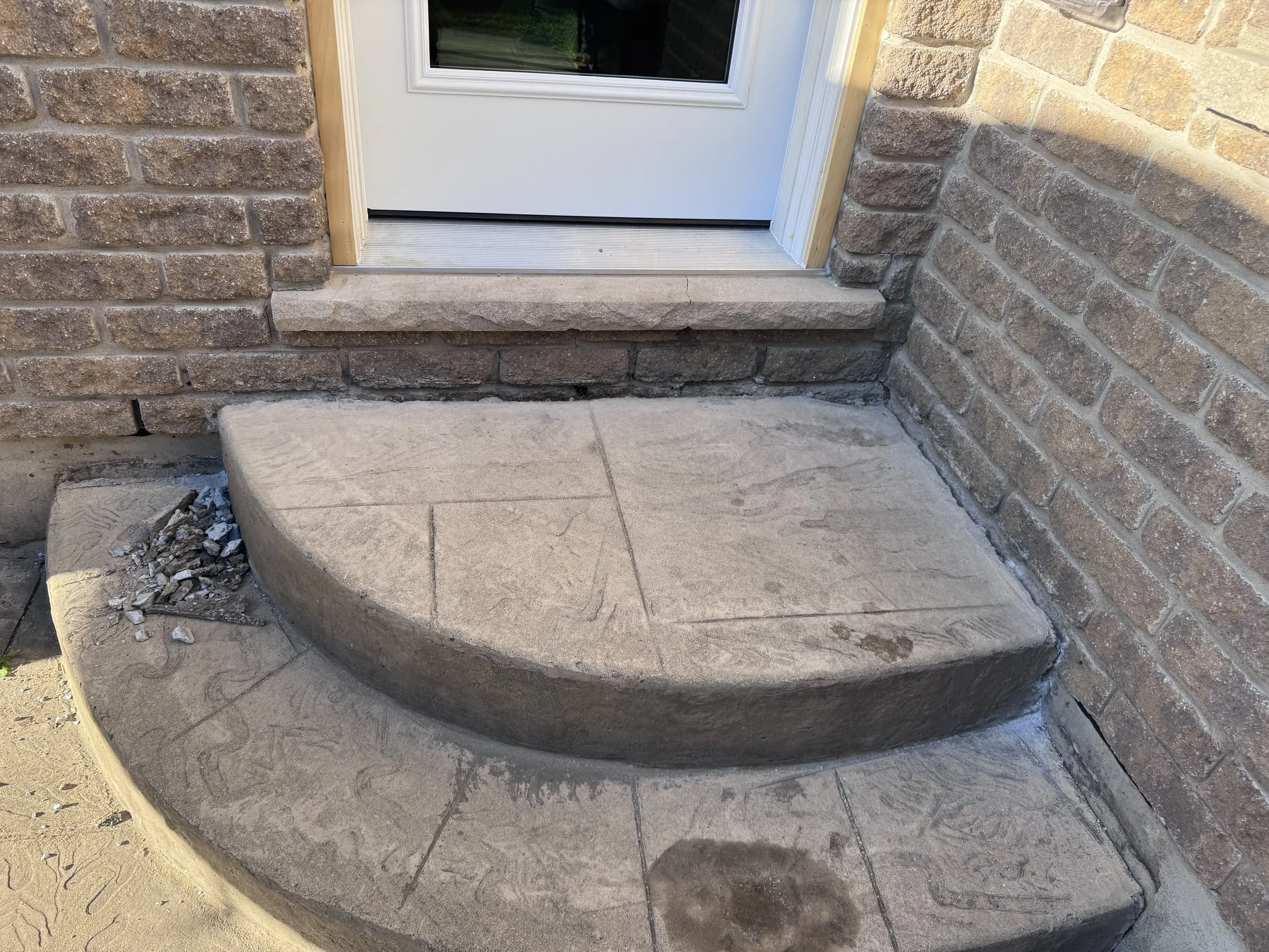 Concrete porch steps after concrete sealing, Kitchener